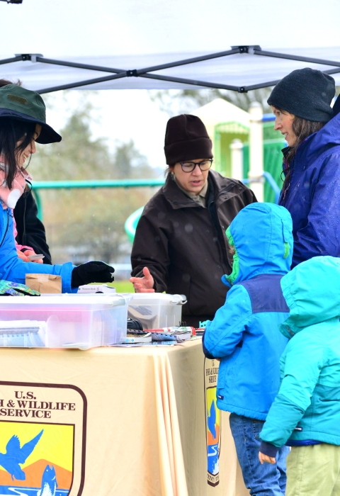 Families participate in Winter Wildlife Field Days in Cloverland Park