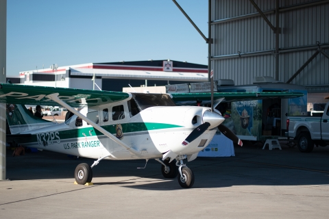 Small single-engine propeller airplane