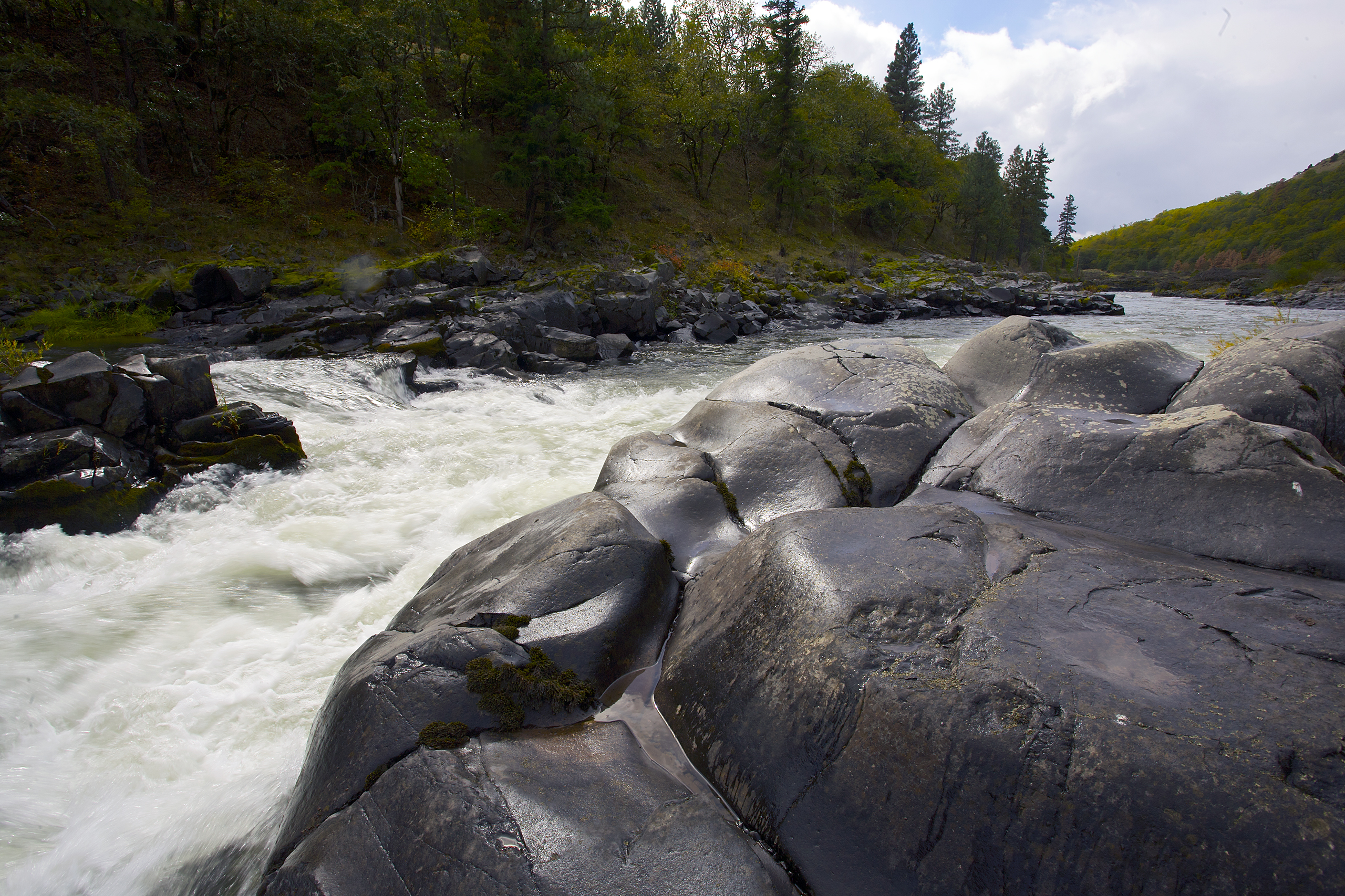 Klickitat River by Washington, USA
