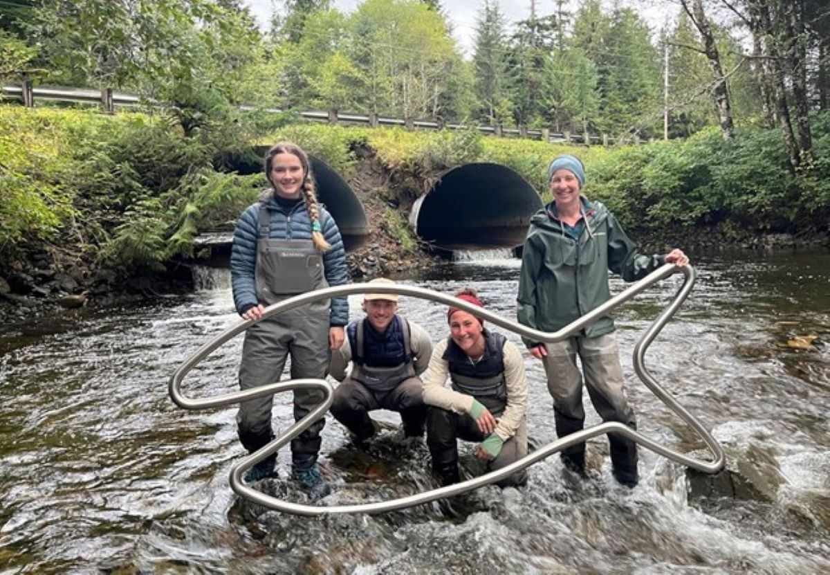 U.S. Fish and Wildlife Service Fish Passage Design Team standing in ...
