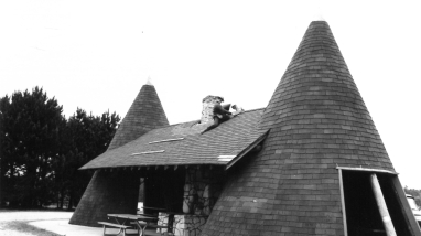 A view of the Show Pool Shelter from the 1950s.