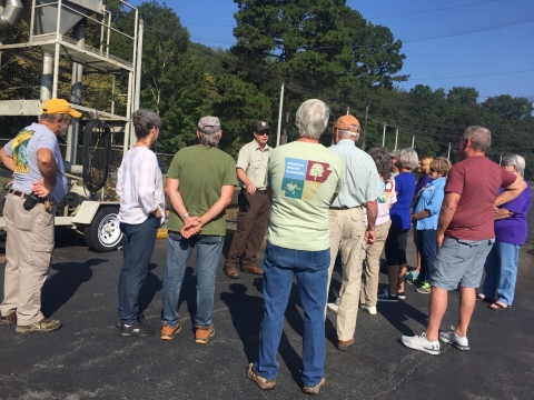USFWS Biologist speaking with citizens