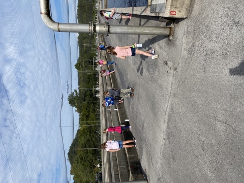 Student group visiting Wolf Creek National Fish Hatchery 