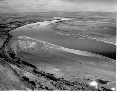 historical aerial photo of lands of Umatilla Refuge from 1961