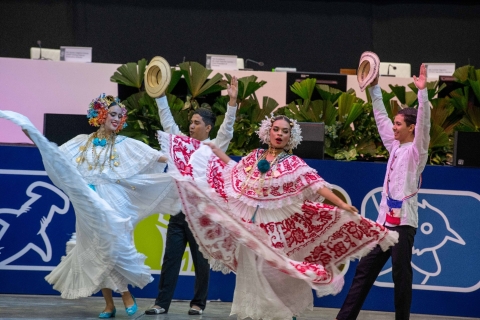 Panamá welcoming the Conference of the Parties with an inaugural traditional and cultural presentation.