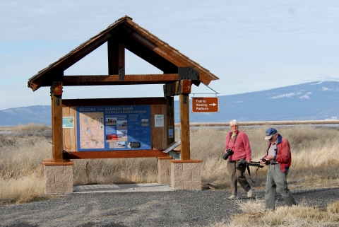 A picture of the Klamath Basin National Wildlife Refuge entrance.