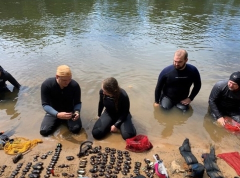 ACF Mussel Workshop participants surveying for mussels in Georgia