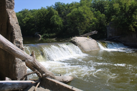 Close shot of the upper dam on the Upper Iowa River.