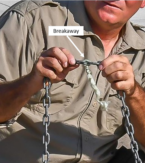 Closeup of the Forward-running chain showing a “Breakaway” link that gives way to help retrieval of trawls snagged on obstructions.