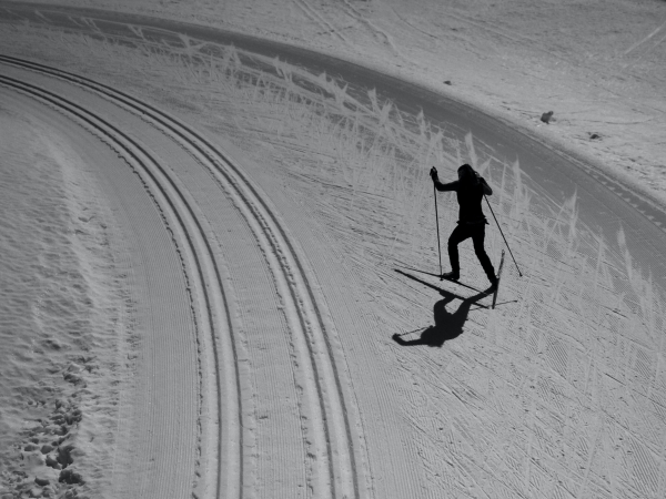 Malheur NWR_Cross-country Skiing_Thomas Dils_ZEraBEoSRSw_Unsplash